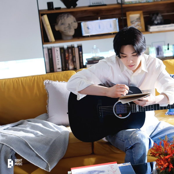 เผยความหมายสุดเศร้าเพลง Amygdalaของ “Suga” วง “BTS” เผยความหมายสุดเศร้าเพลง Amygdalaของ “Suga” วง “BTS”