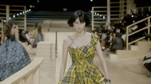 ‘จีซู BLACPINK - นัมจูฮยอก’!! นำทัพซุปตาร์ชมโชว์ Dior ครั้งแรกในเกาหลี (มีคลิป) ‘จีซู BLACPINK - นัมจูฮยอก’!! นำทัพซุปตาร์ชมโชว์ Dior ครั้งแรกในเกาหลี (มีคลิป)