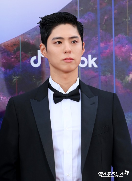 ลุ้น Baeksang Arts Awards!! ‘ซงฮเยคโย-ซูจี-พัคจินยอง-พัคโบกอม’ นำทัพซุปตาร์หล่อสวยบนพรมแดง ลุ้น Baeksang Arts Awards!! ‘ซงฮเยคโย-ซูจี-พัคจินยอง-พัคโบกอม’ นำทัพซุปตาร์หล่อสวยบนพรมแดง