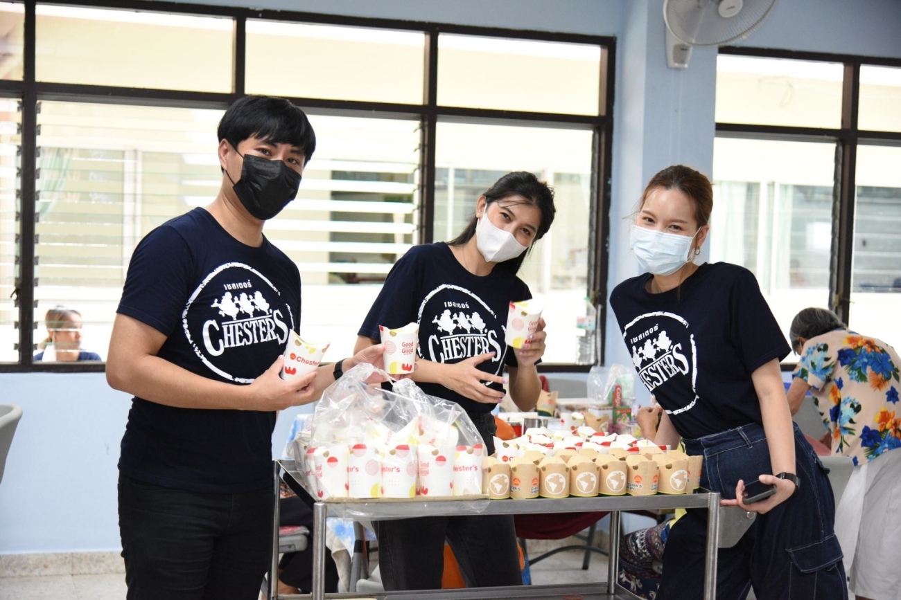 เชสเตอร์ สานต่อ ‘ปันรัก ปันน้ำใจ’ ปีที่ 10 มอบอาหารคุณภาพแก่ผู้สูงอายุ บ้านบางแค 2