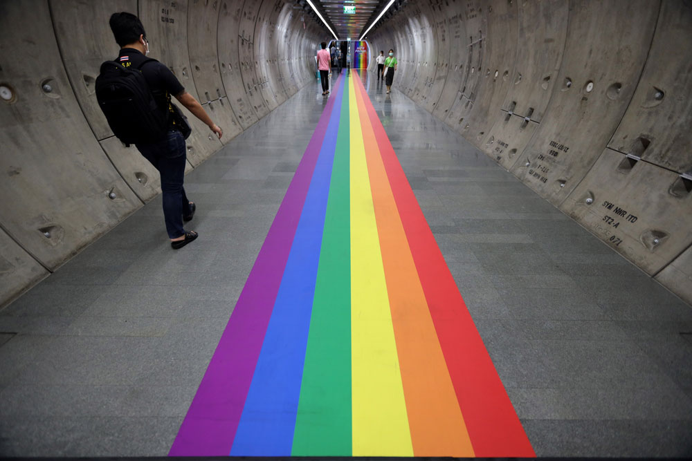 ก้าวย่างแห่งสิทธิ LGBTQ+: ไทยเปิดประตูสู่ความเท่าเทียมในปี 2024 ก้าวย่างแห่งสิทธิ LGBTQ+: ไทยเปิดประตูสู่ความเท่าเทียมในปี 2024