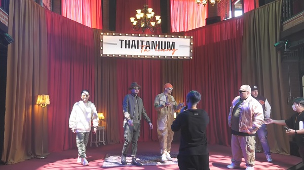 “ไทยเทเนี่ยม” เตรียมปล่อยเพลงทะลึ่งเวอร์ชั่นใหม่ต้นปีหน้า   (มีคลิป)