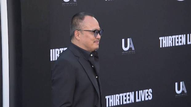 ‘เวียร์ ศุกลวัฒน์ - เจมส์ ธีรดนย์’ นำทัพดาราไทยเปิดตัวหนัง Thirteen Lives 13 หมูป่าที่ฮอลลีวูด (มีคลิป) ‘เวียร์ ศุกลวัฒน์ - เจมส์ ธีรดนย์’ นำทัพดาราไทยเปิดตัวหนัง Thirteen Lives 13 หมูป่าที่ฮอลลีวูด (มีคลิป)