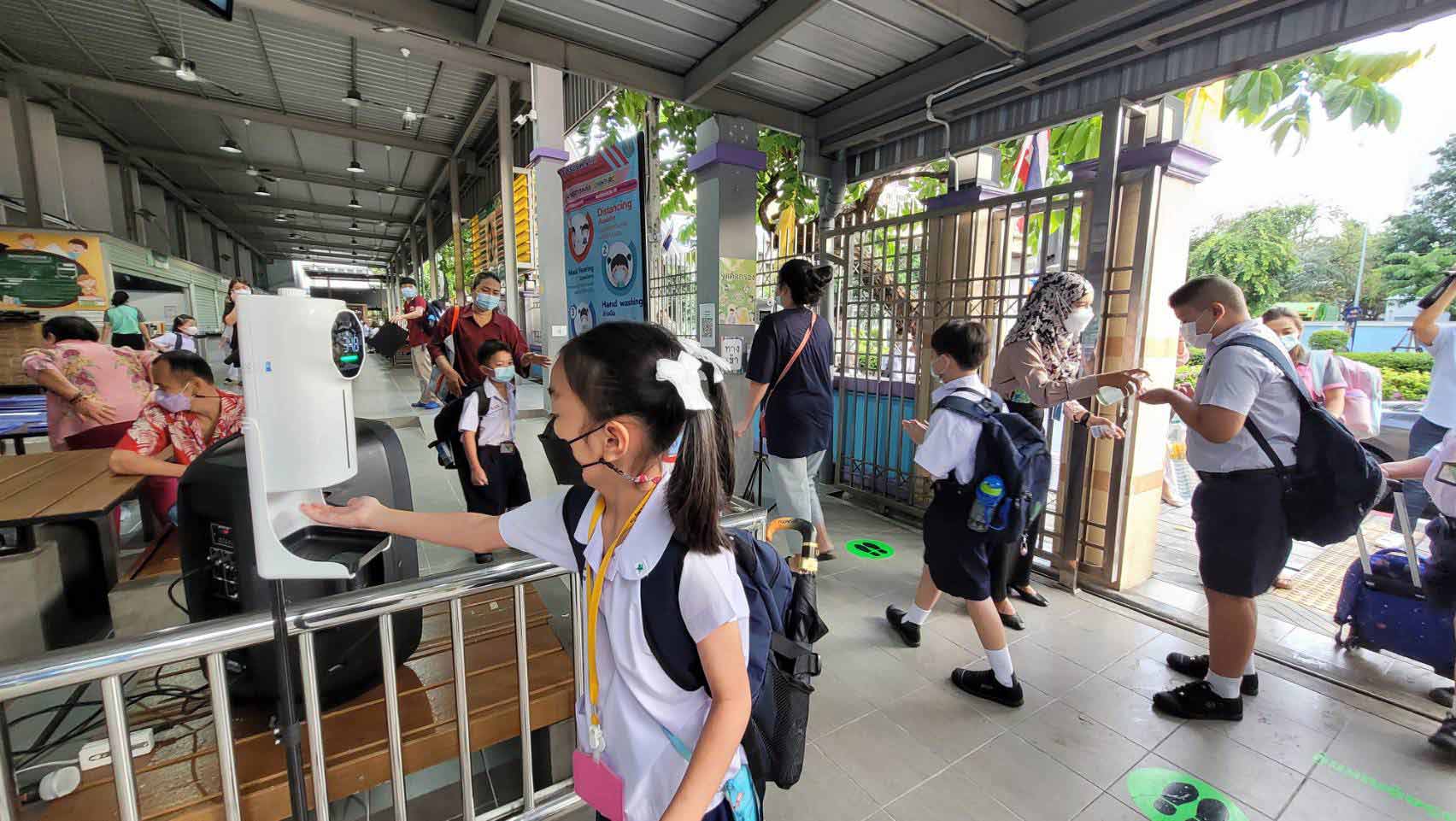 บรรยากาศเปิดเทอมวันแรก โรงเรียนพญาไท คึกคักตั้งแต่เช้า!