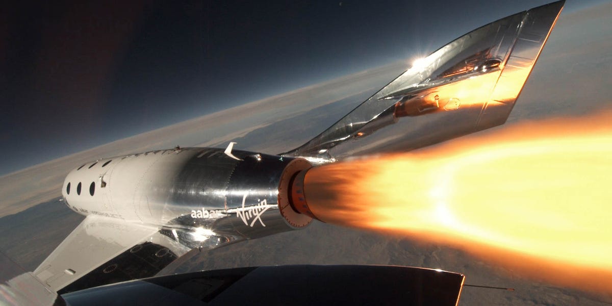 เจ้าของ Virgin Galactic บินสำเร็จ ขิงแรงใส่ Blue Origin!!