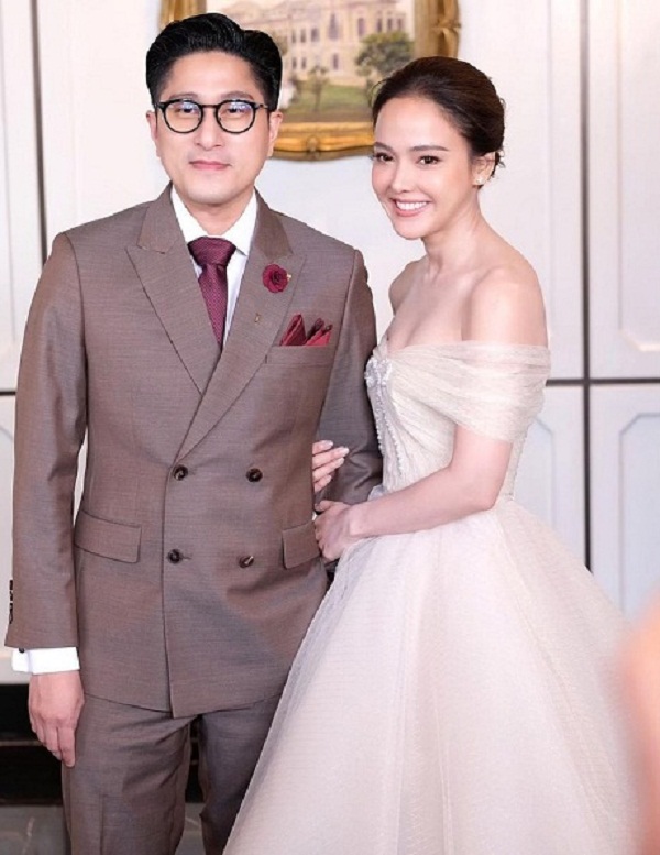  “จอย ชลธิชา” เผยความรู้สึกหลังเข้าพิธีหมั่น  (มีคลิป)
