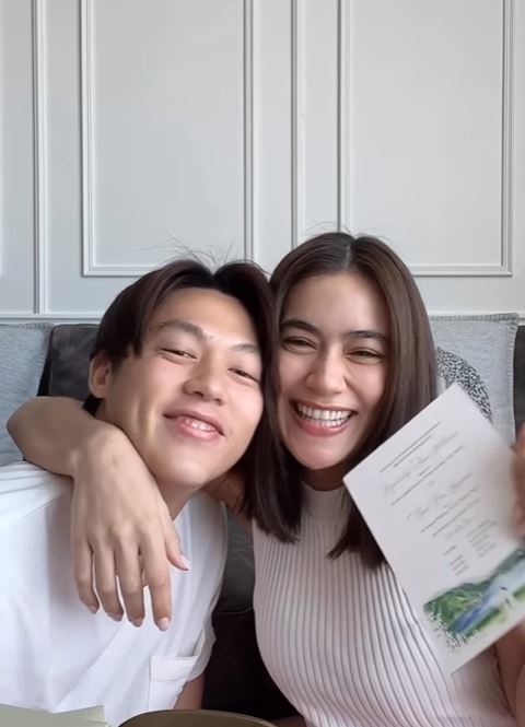 ส่องกล่องของขวัญ  คิมเบอร์ลี่ มอบให้เพื่อนเจ้าสาว