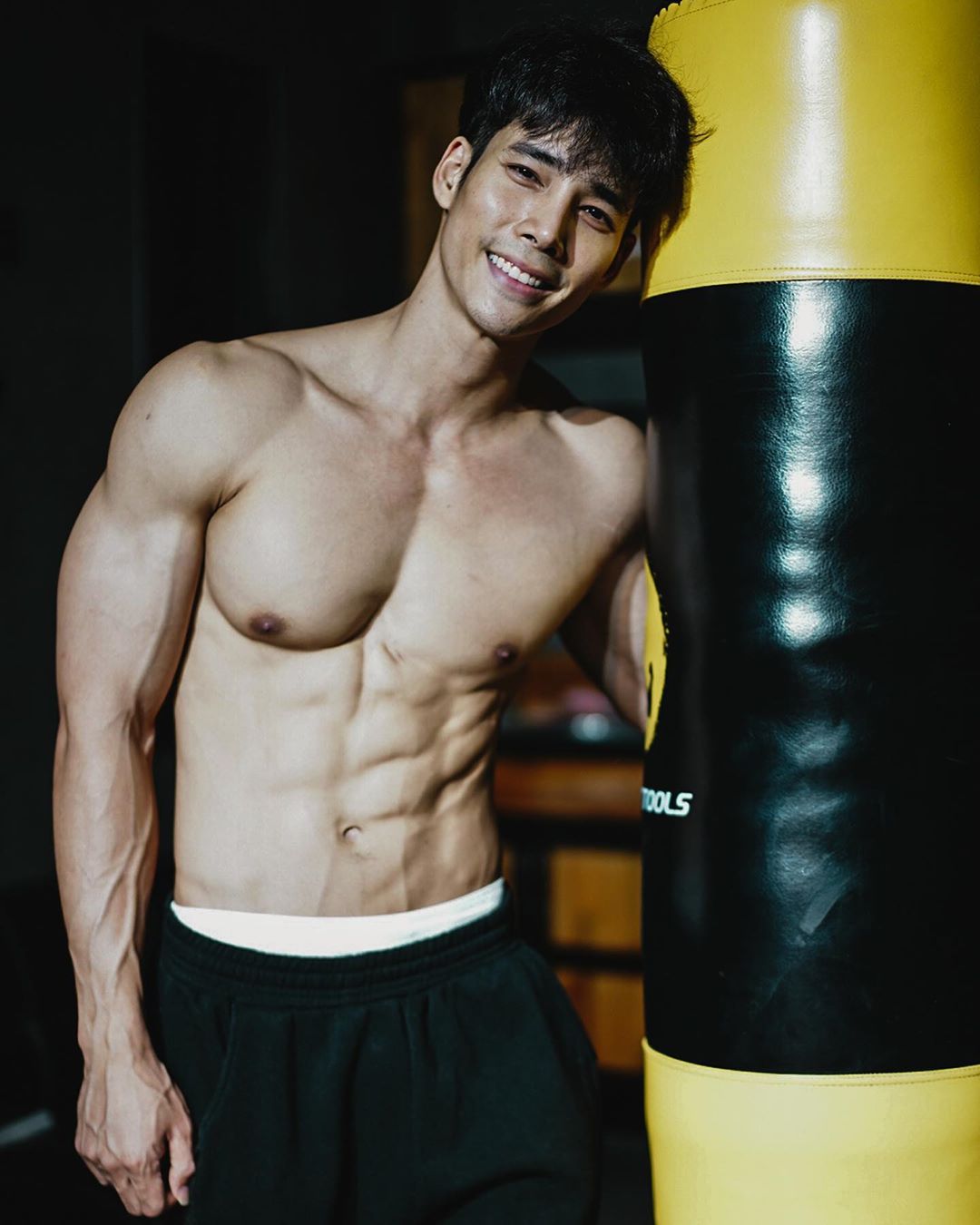 “สเปน” ลงสนามบอลโลกนัดแรก / “เด่นคุณ” หวังนักเตะไทยได้ไปบอลโลก (มีคลิป)