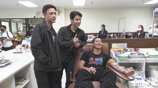 มาริโอ้-โตโน่ นำทีมนักแสดงขุนพันธ์ 3 เชิญชวนร่วมบริจาคเลือด (มีคลิป)