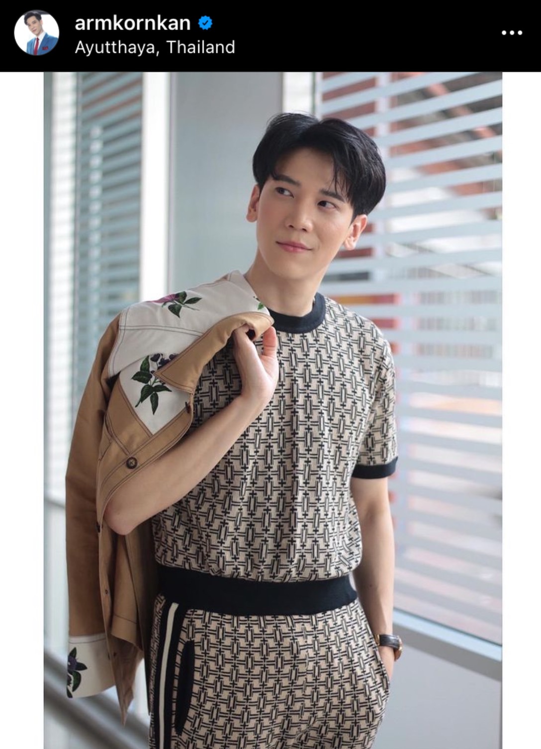 ปาน ธนพร โพสต์ภาพ อาร์ม กรกันต์ บินด่วนแปลภาษาให้ผู้ปฏิบัติธรรมถึงสิงคโปร์ ปาน ธนพร โพสต์ภาพ อาร์ม กรกันต์ บินด่วนแปลภาษาให้ผู้ปฏิบัติธรรมถึงสิงคโปร์