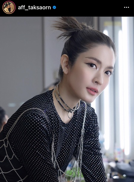 ตอบแล้ว!! แอฟ ทักษอร เคลียร์ข่าวลือซุ่มคุยเด็ก