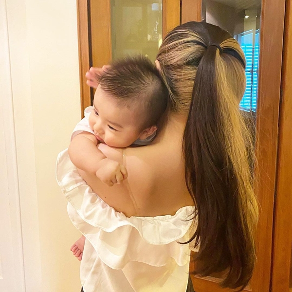 มยุรา รับน้องน้ำตาลลูกสาว กำลังจะเป็นซิงเกิ้ลมัม