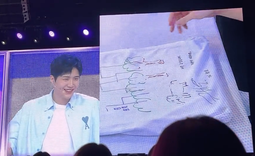 'หัวหน้าฮง' ฟีเวอร์อีกครั้ง!! ประมวลภาพสนุกซึ้ง ‘คิมซอนโฮ’ จัดแฟนมีตครั้งแรกในไทย 'หัวหน้าฮง' ฟีเวอร์อีกครั้ง!! ประมวลภาพสนุกซึ้ง ‘คิมซอนโฮ’ จัดแฟนมีตครั้งแรกในไทย
