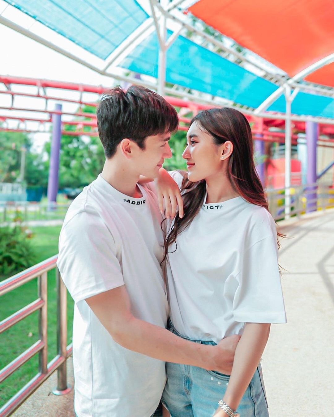 'เบสท์ คำสิงห์' เคลียร์ดราม่าชาวเน็ตสงสัยคบซ้อนแฟนเก่าพร้อม 'ตงตง' 'เบสท์ คำสิงห์' เคลียร์ดราม่าชาวเน็ตสงสัยคบซ้อนแฟนเก่าพร้อม 'ตงตง'