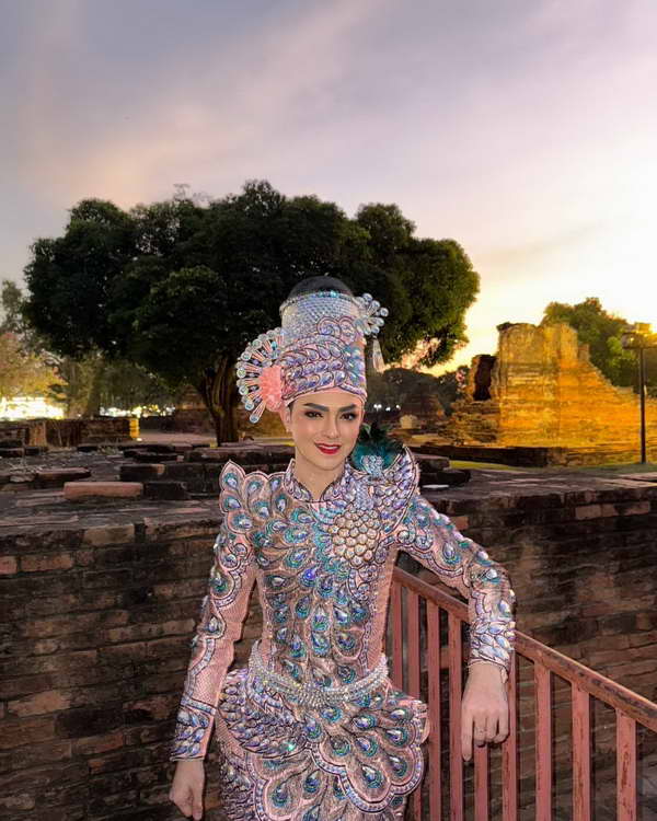 พระเอกลิเกดัง ศรราม น้ำเพชร นอนแอดมิทรพ. แม่ยกสุดห่วงแห่ส่งกำลังใจ พระเอกลิเกดัง ศรราม น้ำเพชร นอนแอดมิทรพ. แม่ยกสุดห่วงแห่ส่งกำลังใจ