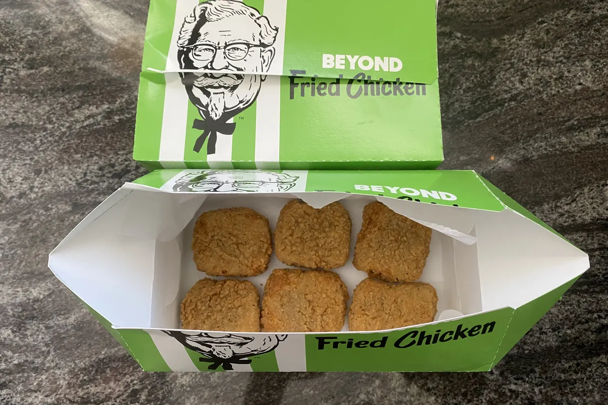 KFC เตรียมขายไก่ทอด 'plant-based' อร่อยเหมือนเนื้อไก่จริง! KFC เตรียมขายไก่ทอด 'plant-based' อร่อยเหมือนเนื้อไก่จริง!