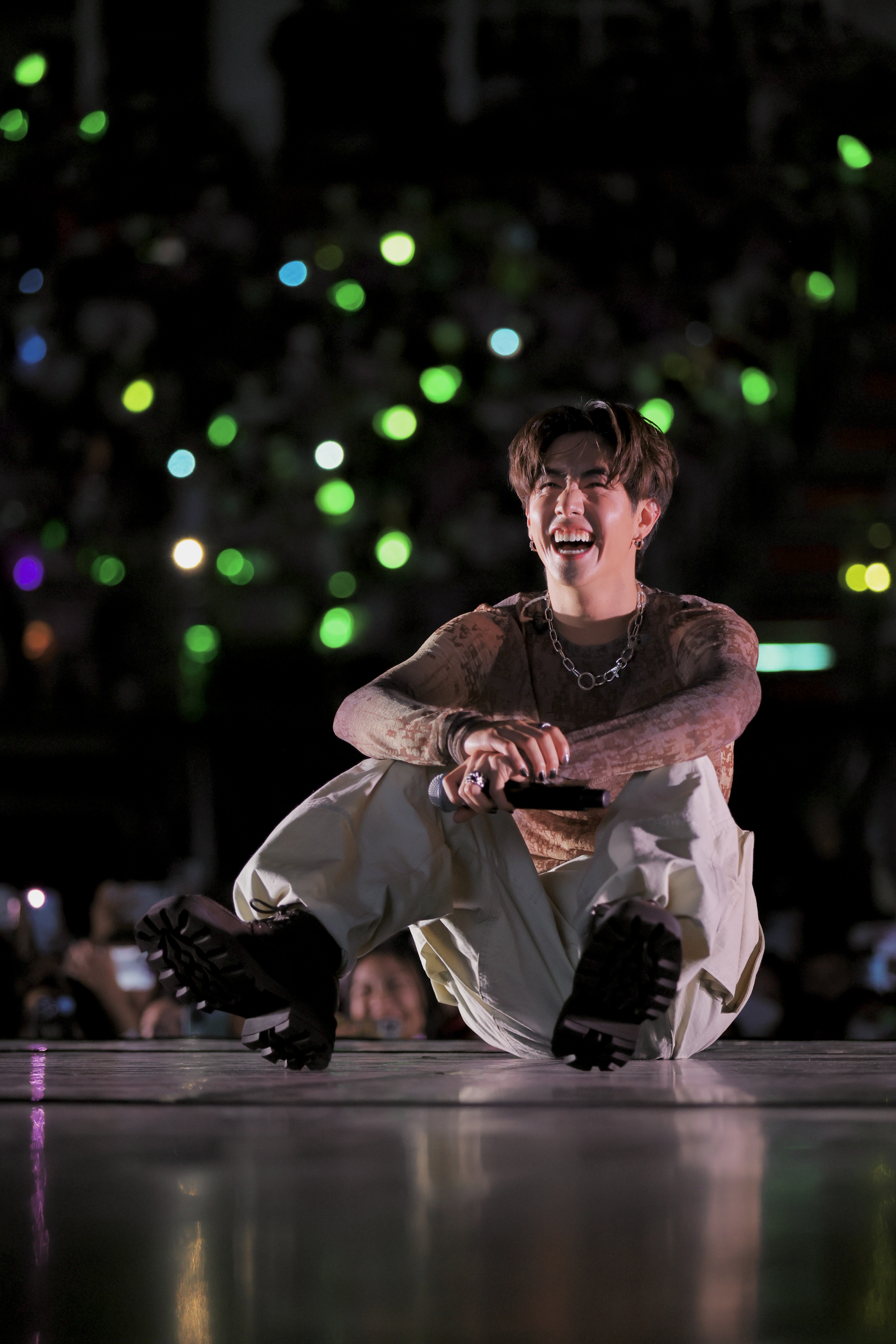 สีเขียวทั้งฮอลล์! ภาพบรรยากาศ คอนเสิร์ต Mark Tuan The Other Side Asia Tour ในวันแรก สีเขียวทั้งฮอลล์! ภาพบรรยากาศ คอนเสิร์ต Mark Tuan The Other Side Asia Tour ในวันแรก