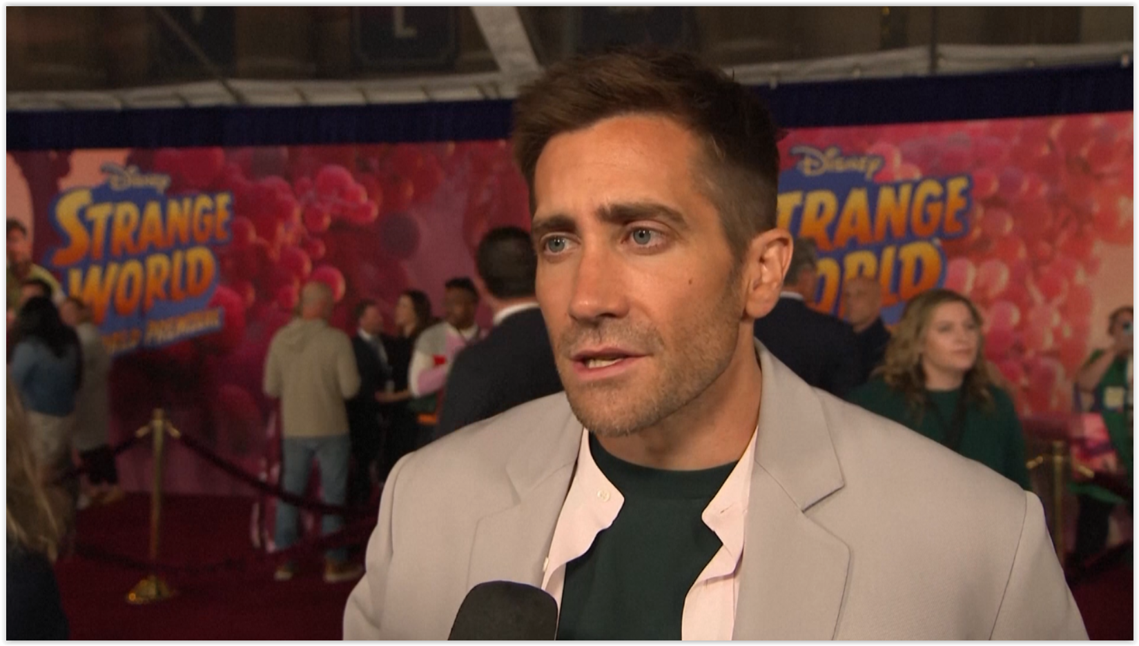 “Jake Gyllenhaal” โต้ดราม่า “Strange World” ทำให้ “LGBTQ” เป็นเรื่องปกติสำหรับเด็ก