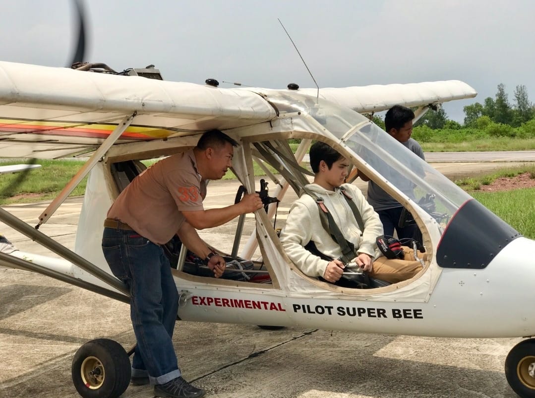 แน็ก ชาลี เศร้า โพสต์ข้อความถึงครูสอนการบิน ครูกิจ หลังประสบอุบัติเหตุเครื่องบินตกเสียชีวิต