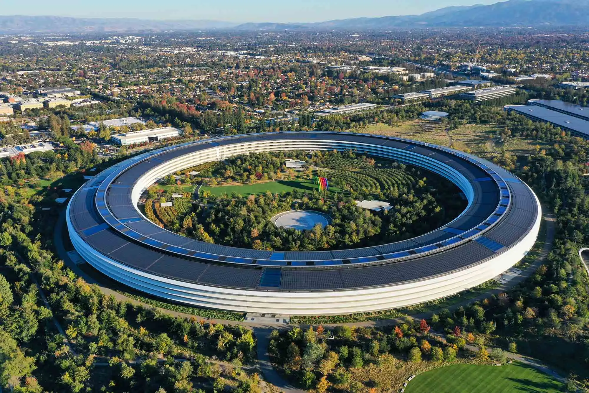 หัวกะทิ Apple ย้ายไปซบ Google หลังลาออกเพราะต้องกลับมาทำงานที่ออฟฟิศ หัวกะทิ Apple ย้ายไปซบ Google หลังลาออกเพราะต้องกลับมาทำงานที่ออฟฟิศ