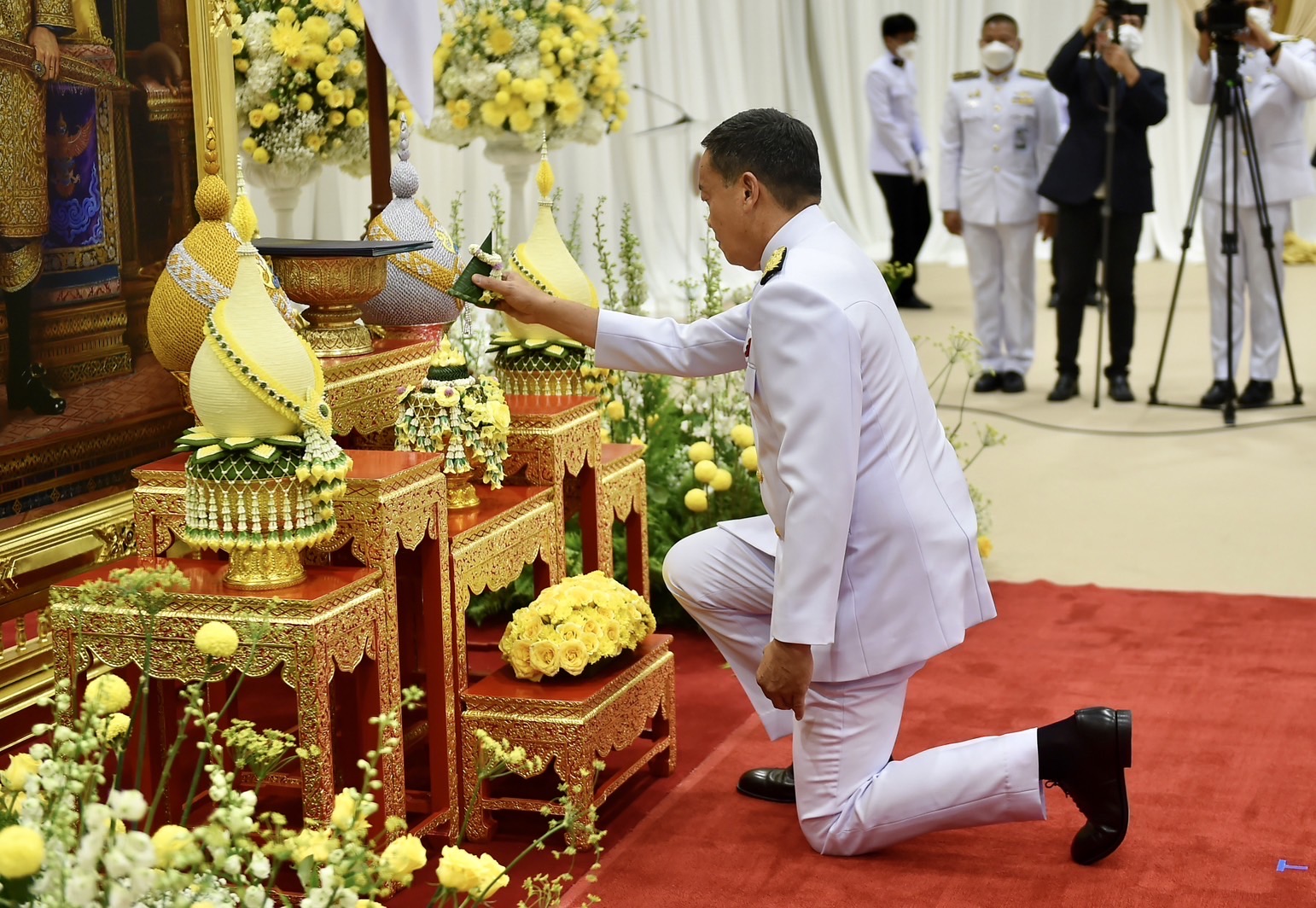 โปรดเกล้าฯ แต่งตั้ง เศรษฐา ทวีสิน ดำรงตำแหน่งนายกรัฐมนตรี คนที่ 30 