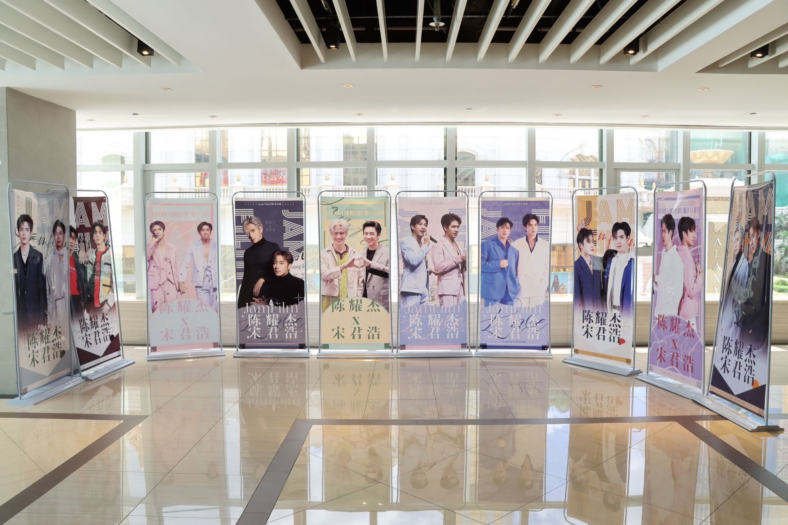 ครองเทรนทวิทเตอร์อีกครั้ง แจม-ฟิล์ม หลังบุกจัดแฟนมีตที่มาเก๊า ครองเทรนทวิทเตอร์อีกครั้ง แจม-ฟิล์ม หลังบุกจัดแฟนมีตที่มาเก๊า