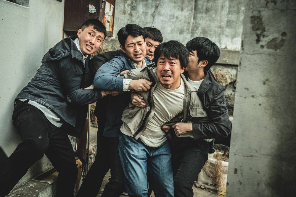 Hellbound ซีรีส์ใหม่มาแรงแซงโค้ง เรตติ้ง 8 วันแรกเบียดเอาชนะ Squid Game ไปได้ Hellbound ซีรีส์ใหม่มาแรงแซงโค้ง เรตติ้ง 8 วันแรกเบียดเอาชนะ Squid Game ไปได้