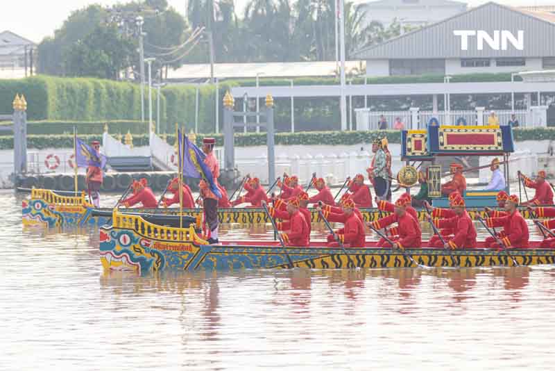 ซ้อมใหญ่เสมือนจริงครั้งแรก ขบวนพยุหยาตราทางชลมารค ในพระราชพิธีเสด็จพระราชดำเนินถวายผ้าพระกฐิน ณ วัดอรุณราชวรารามราชวรวิหาร ซ้อมใหญ่เสมือนจริงครั้งแรก ขบวนพยุหยาตราทางชลมารค ในพระราชพิธีเสด็จพระราชดำเนินถวายผ้าพระกฐิน ณ วัดอรุณราชวรารามราชวรวิหาร