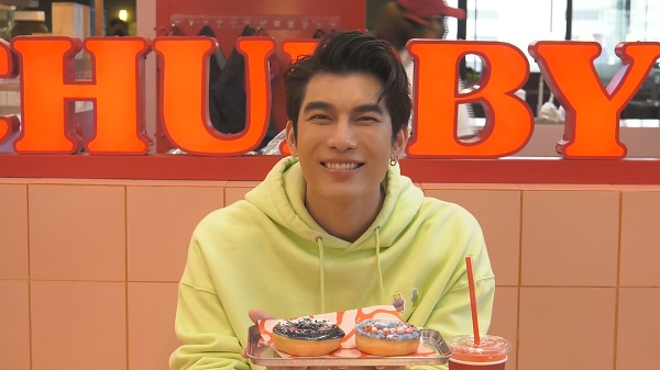 “มิว ศุภศิษฏ์” ขอบคุณแฟนคลับไทยและเทศ จัดโชว์น้ำพุสุดอลังการ (มีคลิป)