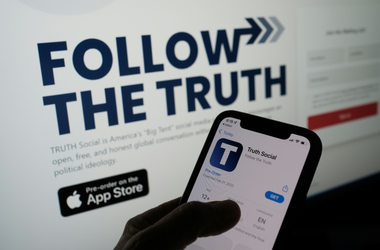  ทรัมป์ ประกาศเปิดตัว TRUTH Social โซเชียลสำหรับใช้สู้กับการกดขี่ของ Big Tech