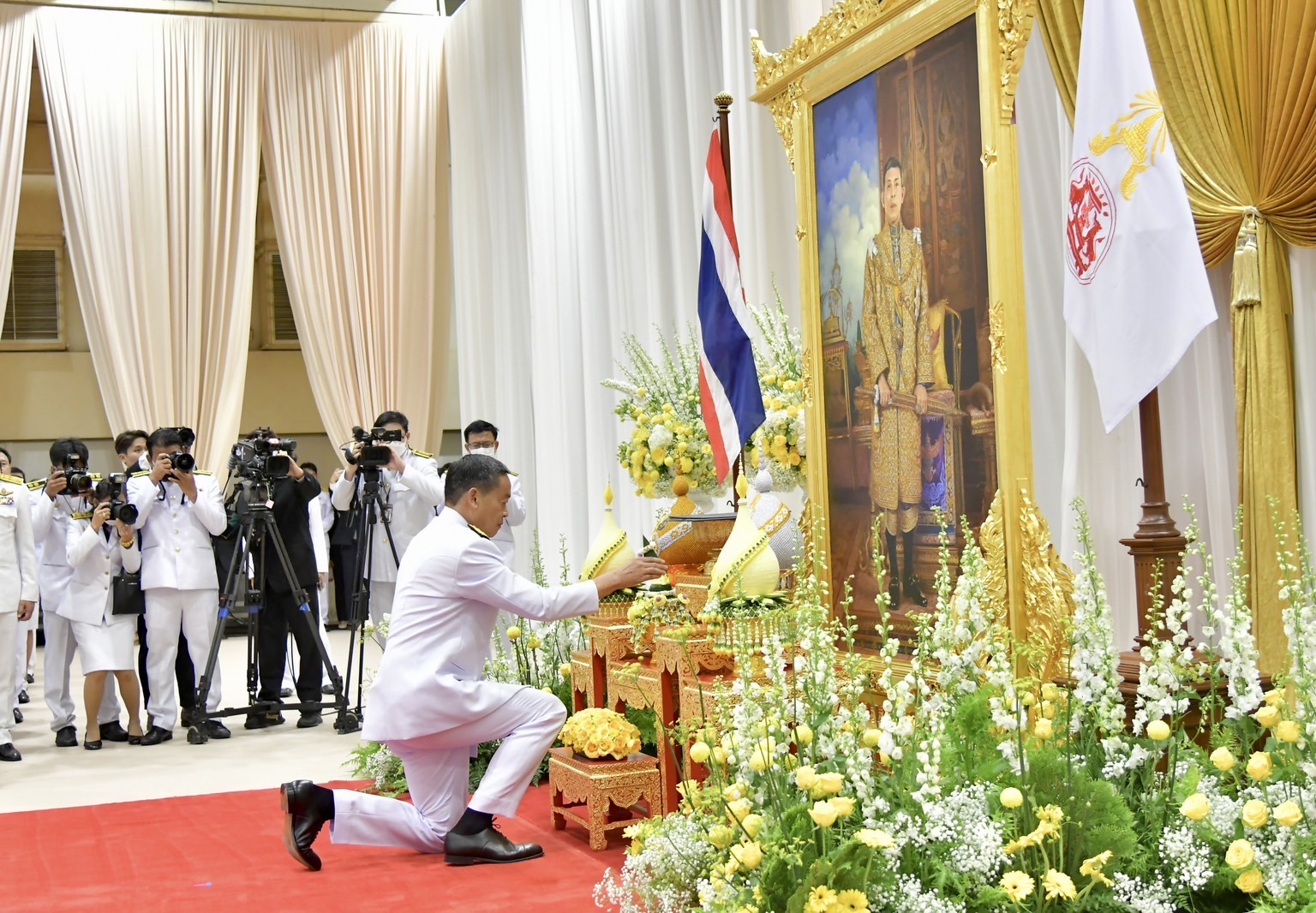 โปรดเกล้าฯ แต่งตั้ง เศรษฐา ทวีสิน ดำรงตำแหน่งนายกรัฐมนตรี คนที่ 30 