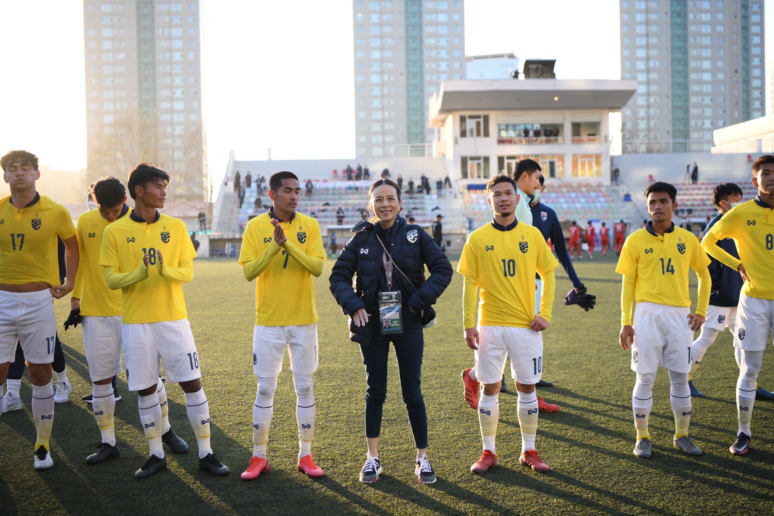 'มาดามแป้ง' เชื่อชนะลาวช่วยปลดล็อกทีมชาติไทยU23แต่ดวลมาเลย์นั้นยากมาก 'มาดามแป้ง' เชื่อชนะลาวช่วยปลดล็อกทีมชาติไทยU23แต่ดวลมาเลย์นั้นยากมาก
