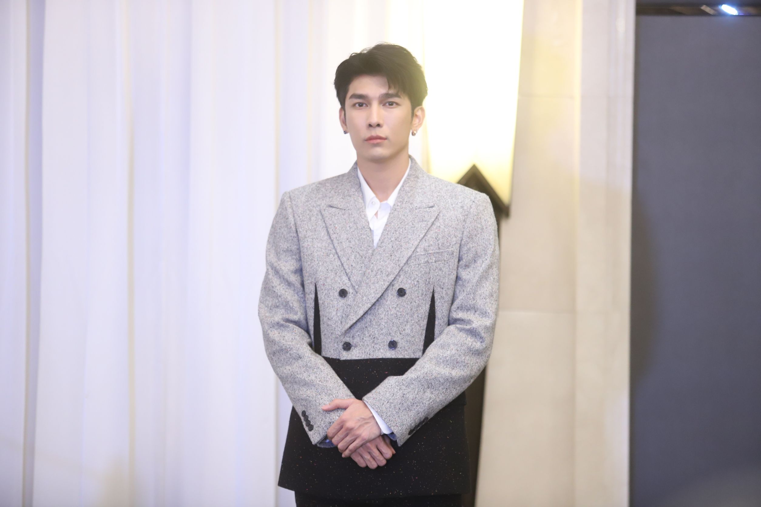 มิว ศุภศิษฏ์ ยอมรับเสียใจ ยกมือไหว้ขอโทษ! ปมดราม่าก็อปMV-คุกคามอดีตคู่จิ้น