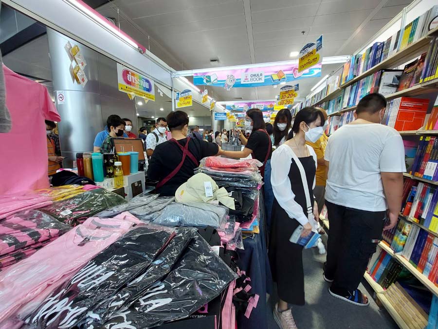 งานสัปดาห์หนังสือ 2565 บรรยากาศวันที่ 2 นักอ่านยังคงแน่น!