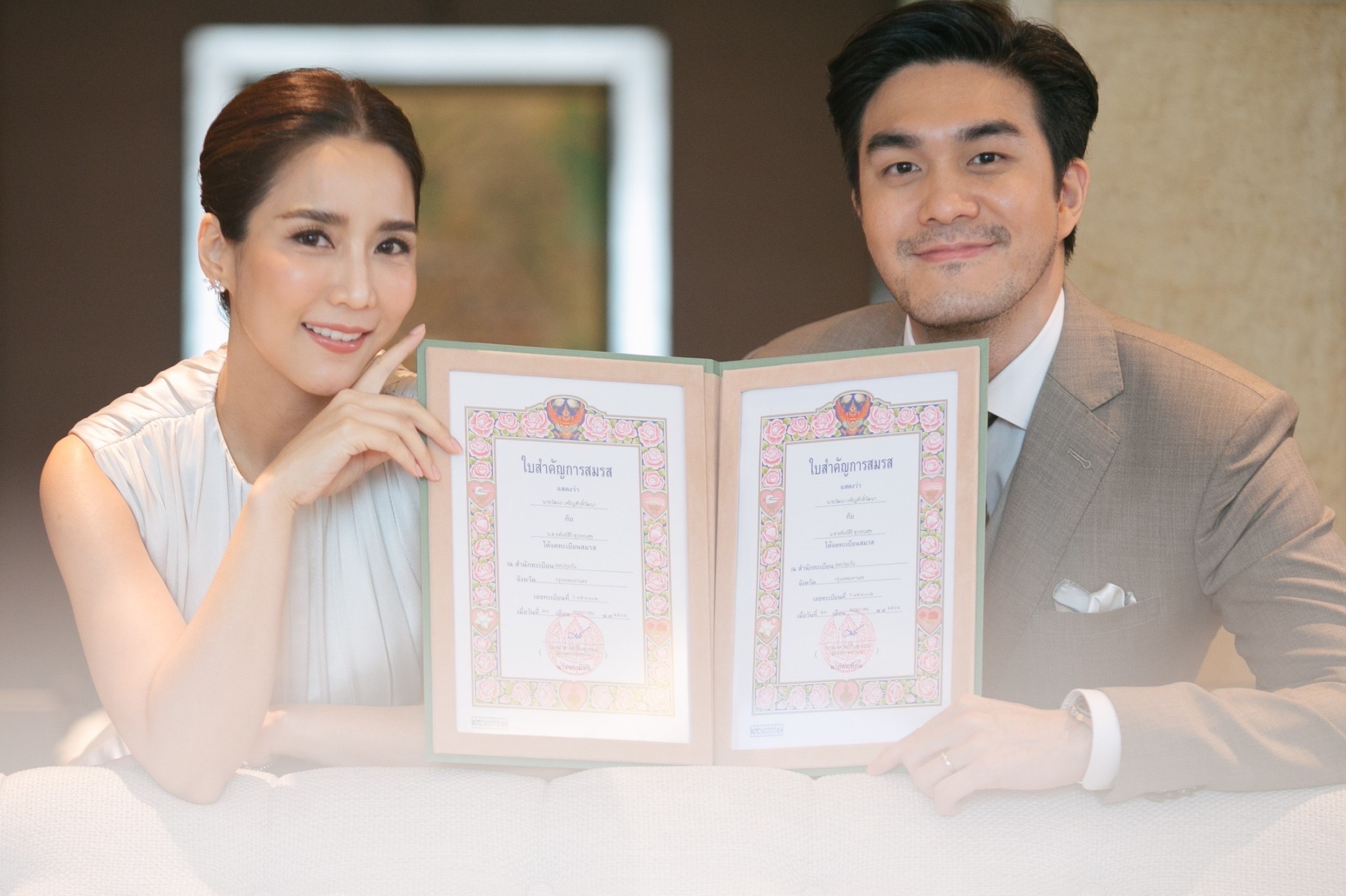 จั๊กจั่น-เค เผยฤกษ์วิวาห์สุดหวาน 10 ธ.ค. นี้!! จั๊กจั่น-เค เผยฤกษ์วิวาห์สุดหวาน 10 ธ.ค. นี้!!