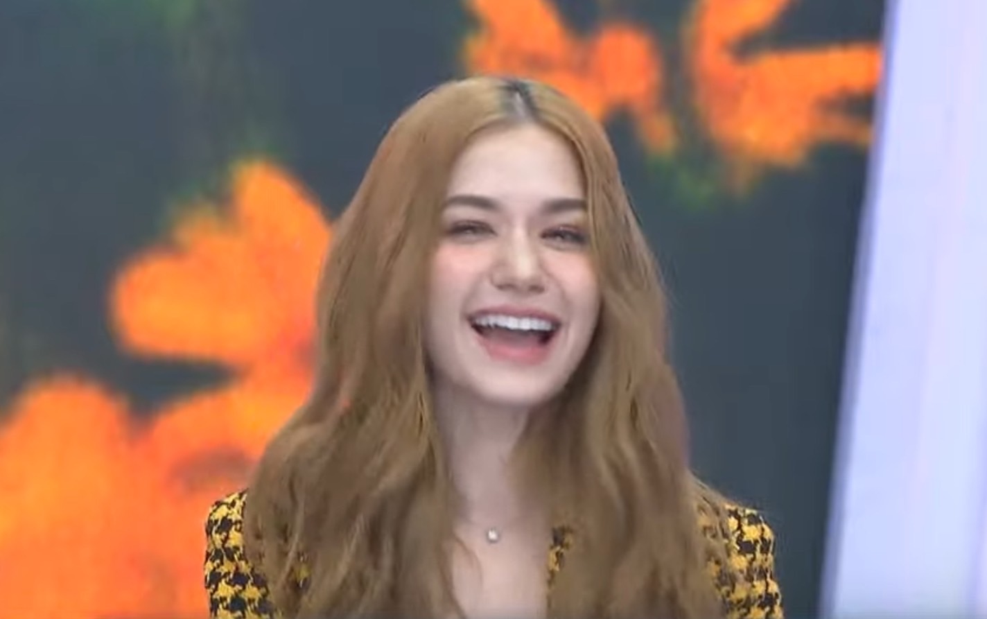 วี วิโอเลต เปิดใจหลังเจอคอมเมนต์แรง ๆ จนเสียน้ำตา แถมเคยคิดเลิกทำเพลง วี วิโอเลต เปิดใจหลังเจอคอมเมนต์แรง ๆ จนเสียน้ำตา แถมเคยคิดเลิกทำเพลง