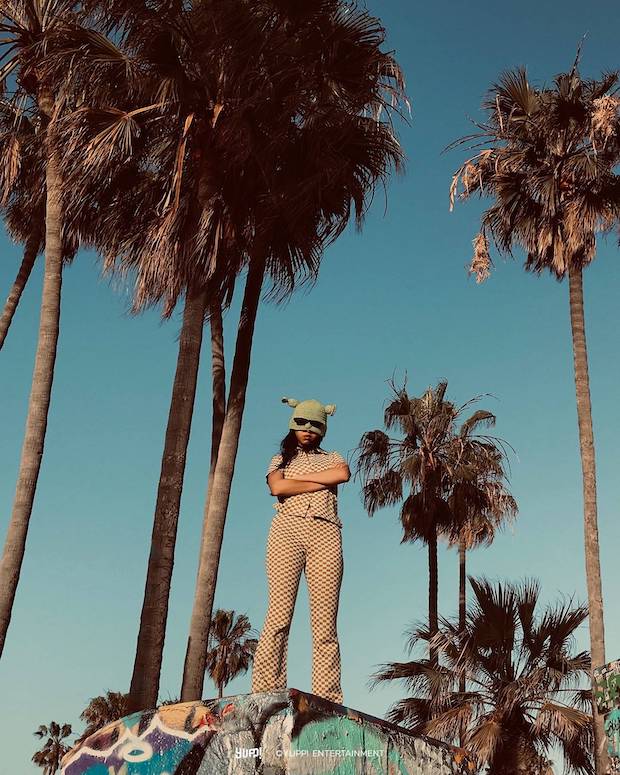 เพลง SAD แต่ไม่เศร้า!! ‘มิลลิ’ ปล่อยเพลง SAD AEROBIC สานต่อลีลาแอโรบิกงาน Coachella (มีคลิป) เพลง SAD แต่ไม่เศร้า!! ‘มิลลิ’ ปล่อยเพลง SAD AEROBIC สานต่อลีลาแอโรบิกงาน Coachella (มีคลิป)