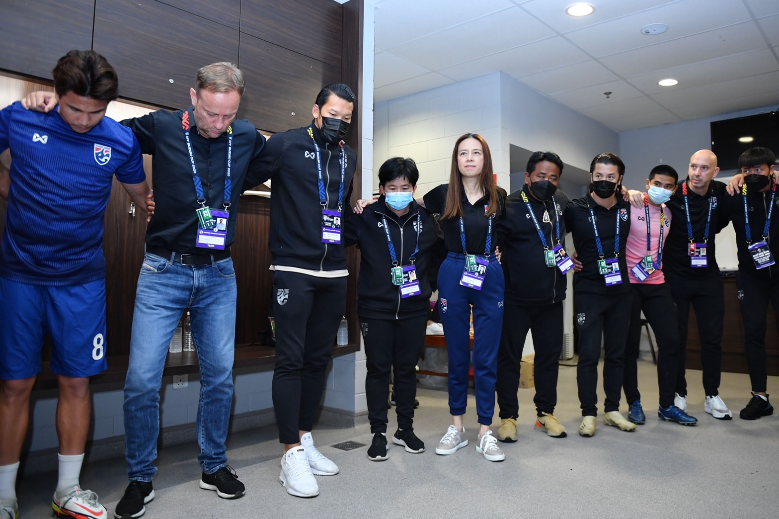รวมภาพ 'มาดามแป้ง' กับทบาท 'ผจก.ทีมชาติไทย' นัดเอาชนะเวียดนาม 2-0 รวมภาพ 'มาดามแป้ง' กับทบาท 'ผจก.ทีมชาติไทย' นัดเอาชนะเวียดนาม 2-0