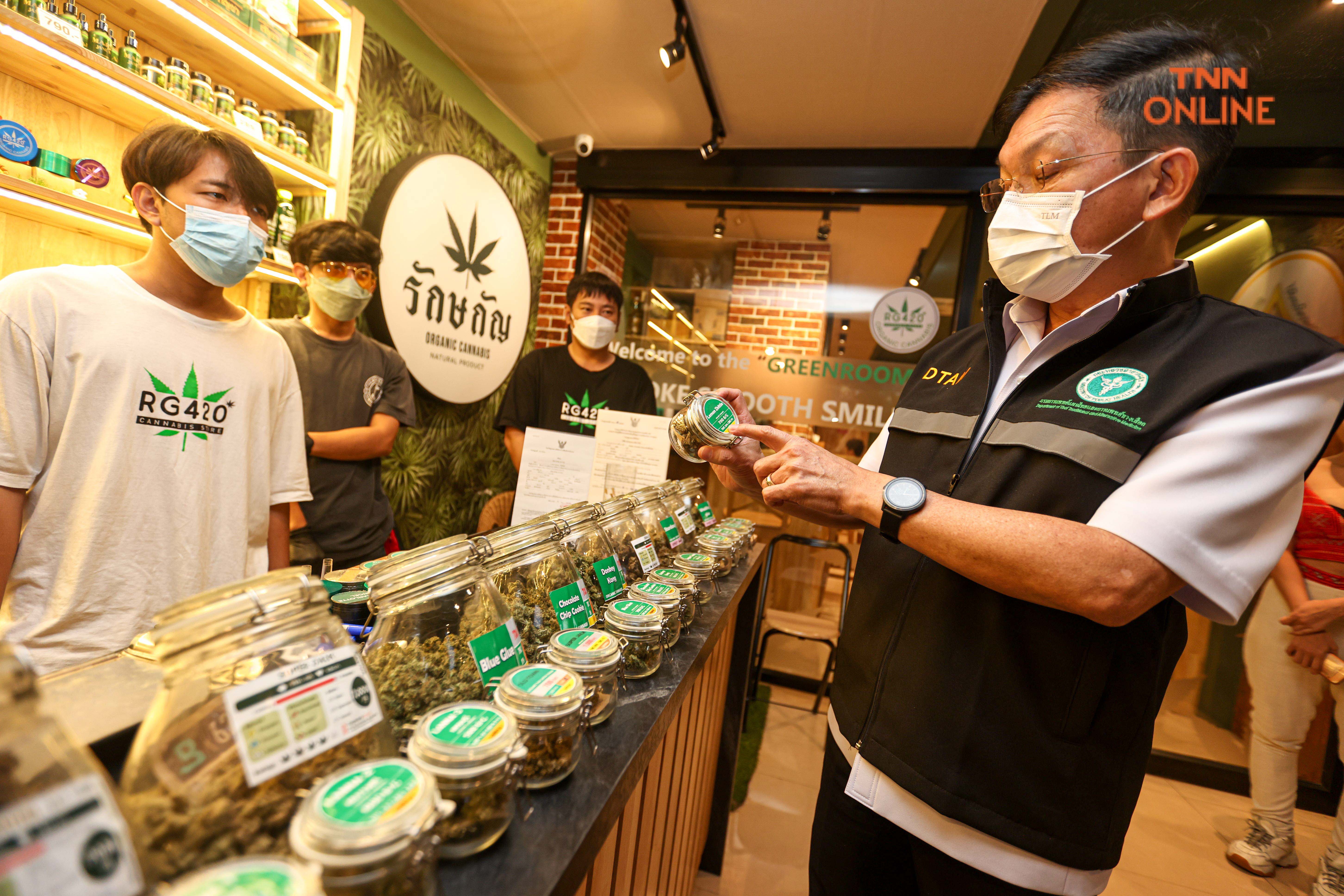 เจ้าหน้าที่ลงพื้นที่ถนนข้าวสาร ตรวจร้านค้ากัญชาหลังประกาศกฎหมายควบคุม ”ช่อดอก”