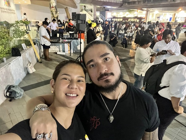 หมิว สิริลภัส ถูกหามส่งโรงพยาบาล หลังแพ้ยาหนัก (มีคลิป)