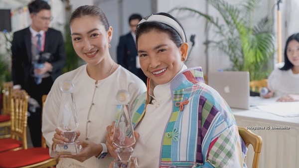 “แพนเค้ก เขมนิจ” ร่วมบุญใหญ่ บินลัดฟ้าฝังลูกนิมิตรที่เนเธอร์แลนด์   (มีคลิป)