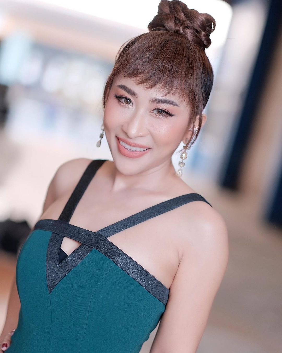 ลาล่า อาร์สยาม ตื้นตันหลัง ฟิล์ม รัฐภูมิ ช่วยเหลือให้มีรถคันใหม่ ลาล่า อาร์สยาม ตื้นตันหลัง ฟิล์ม รัฐภูมิ ช่วยเหลือให้มีรถคันใหม่