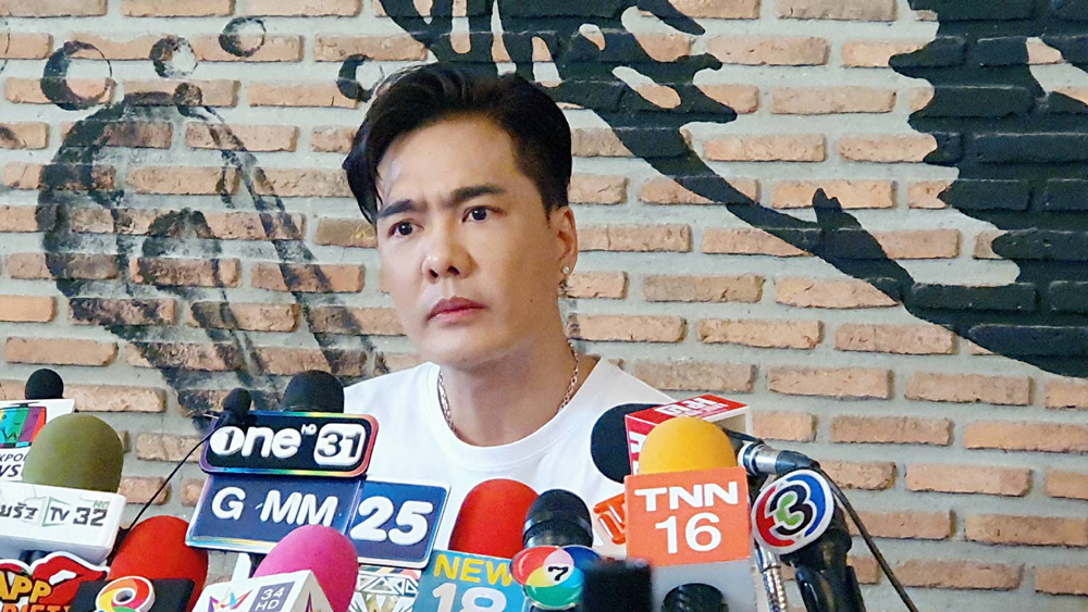 เคลลี่ ธนะพัฒน์ น้ำตาคลอ! เปิดใจเหตุแยกทางกับ น้องนาย เคลลี่ ธนะพัฒน์ น้ำตาคลอ! เปิดใจเหตุแยกทางกับ น้องนาย