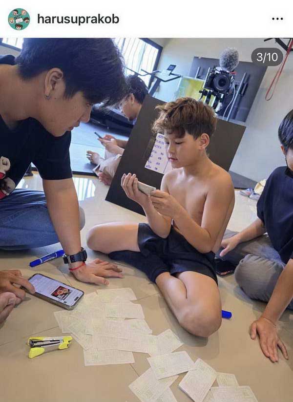 หวยงวดนี้ออกอะไร? ฮารุ ลมแทบจับ!กว้านซื้อมา103ใบ ถูก2ใบ ทุนยังไม่ได้กลับเลย หวยงวดนี้ออกอะไร? ฮารุ ลมแทบจับ!กว้านซื้อมา103ใบ ถูก2ใบ ทุนยังไม่ได้กลับเลย
