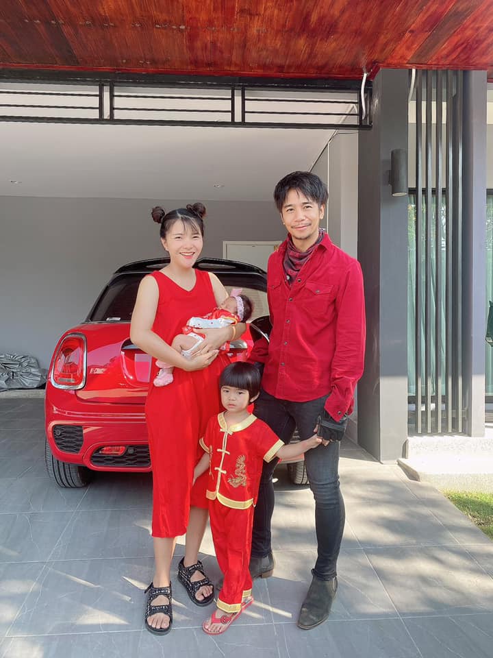 เซอร์ไพรส์! ก้อง ห้วยไร่ เปิดบ้านหรู 10 ล้าน ทำบุญขึ้นบ้านใหม่ พร้อมแต่งงานรอบ 3
