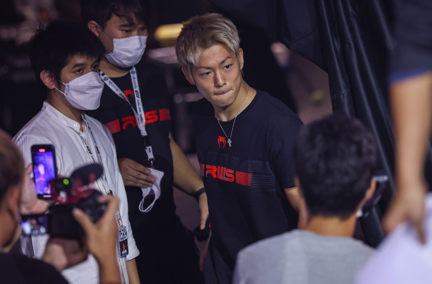เปิดภาพ ‘โคตะ มิอุระ’ หล่อกระชากใจสาวก่อนขึ้นปะทะ 'บัวขาว' วันพรุ่งนี้! เปิดภาพ ‘โคตะ มิอุระ’ หล่อกระชากใจสาวก่อนขึ้นปะทะ 'บัวขาว' วันพรุ่งนี้!