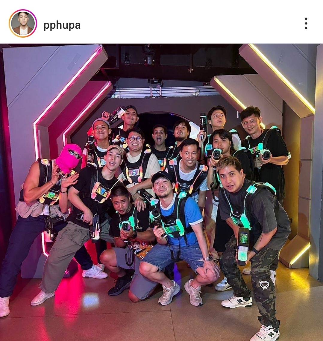 ส่องภาพปาร์ตี้สละโสด หมาก ปริญ กิจกรรมย้อนวัยเด็ก ส่องภาพปาร์ตี้สละโสด หมาก ปริญ กิจกรรมย้อนวัยเด็ก