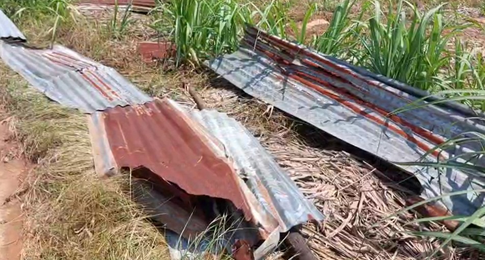 พายุฤดูร้อนถล่ม โคราช ทำไฟดับ 3 ตำบล บ้านเสียหายกว่า 1,000 หลัง