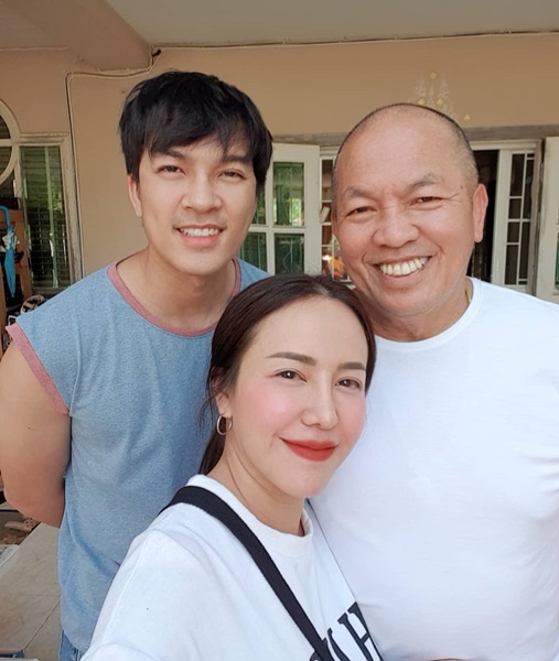 ไอซ์ ณพัชรินทร์ ยืนยัน!! ไม่ขอตอบเรื่อง บอล เชิญยิ้ม