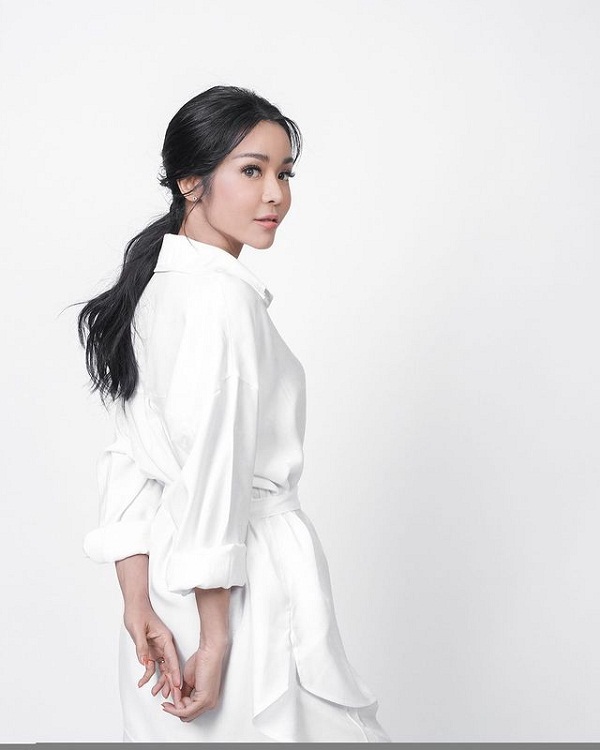 นุ๊ก สุทธิดา ขำทั้งน้ำตา หลังย้อมสีผมผิด (มีคลิป) นุ๊ก สุทธิดา ขำทั้งน้ำตา หลังย้อมสีผมผิด (มีคลิป)